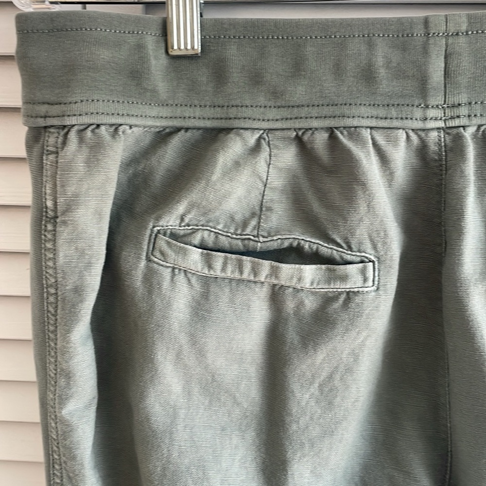 Gap for Good sage green khaki women’s jogger, size M.  NWOT.  New condition - Picture 9 of 9